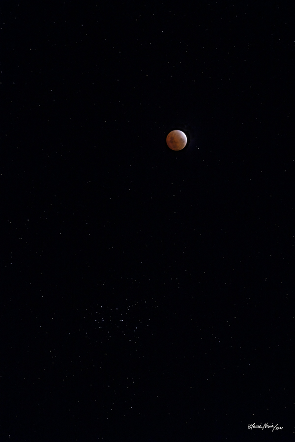 Matariki stars Blood Moon Taranaki